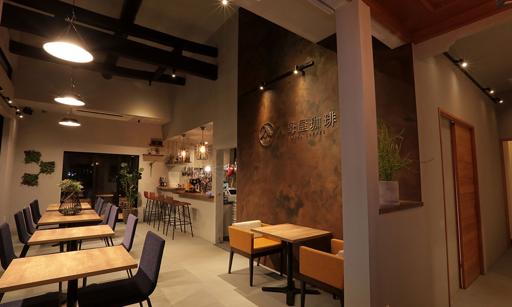 入母屋珈琲　内観写真